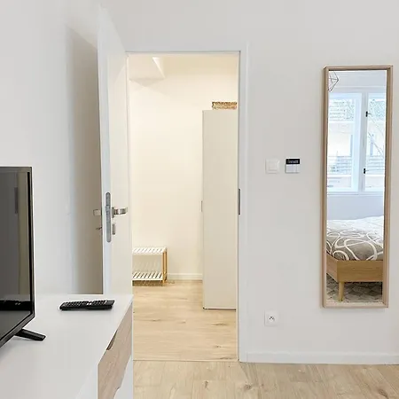 Elegant And Cozy 2kk Διαμέρισμα *